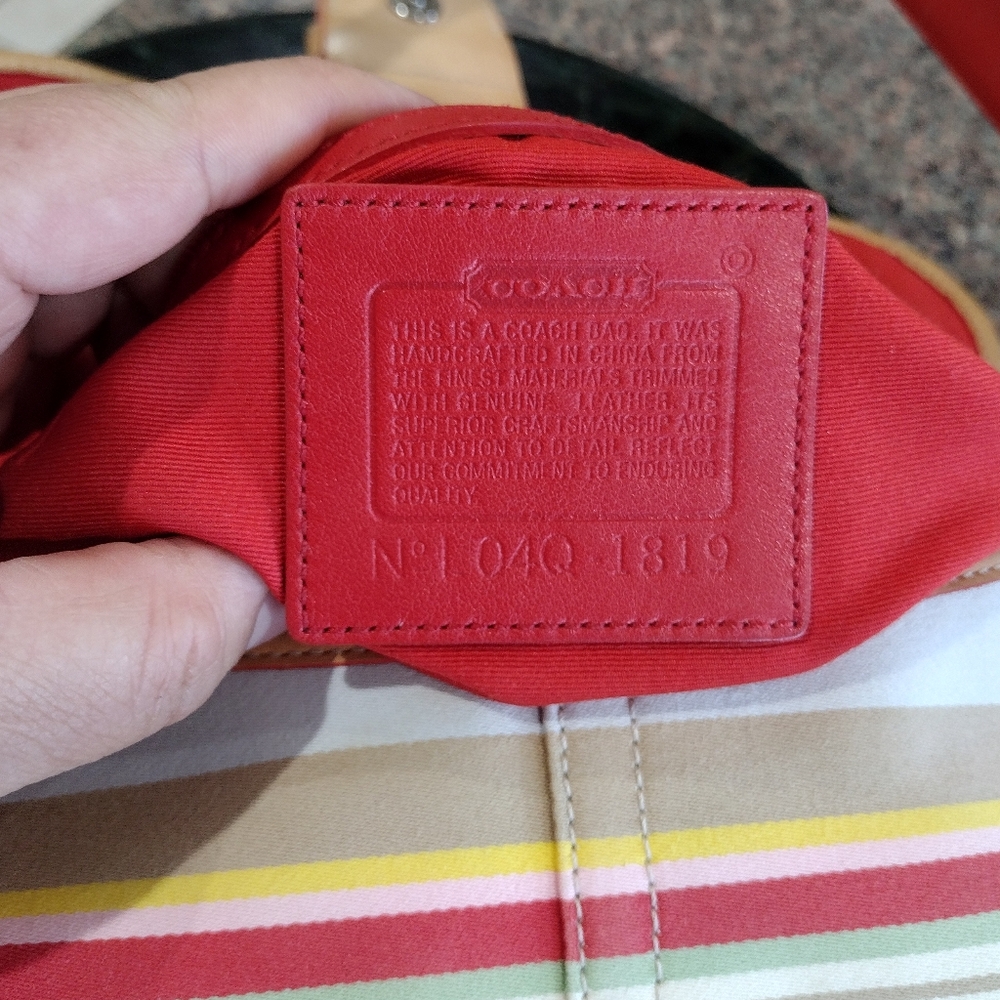 Coach Soho Daisy Shoulder Bag - Picture 5 of 17